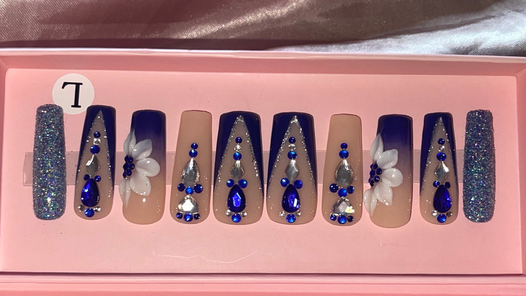 Blue Floral Press-on Nails