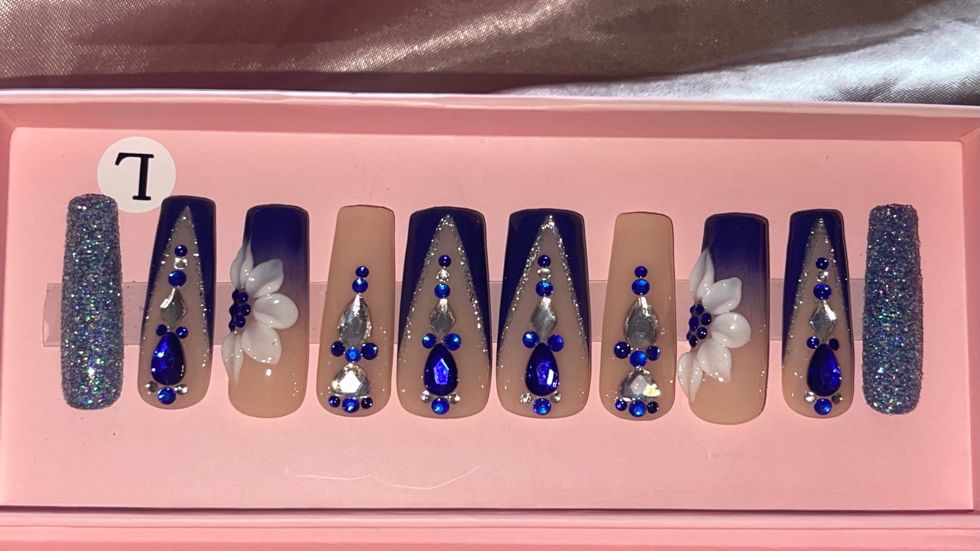 Blue Floral Press-on Nails