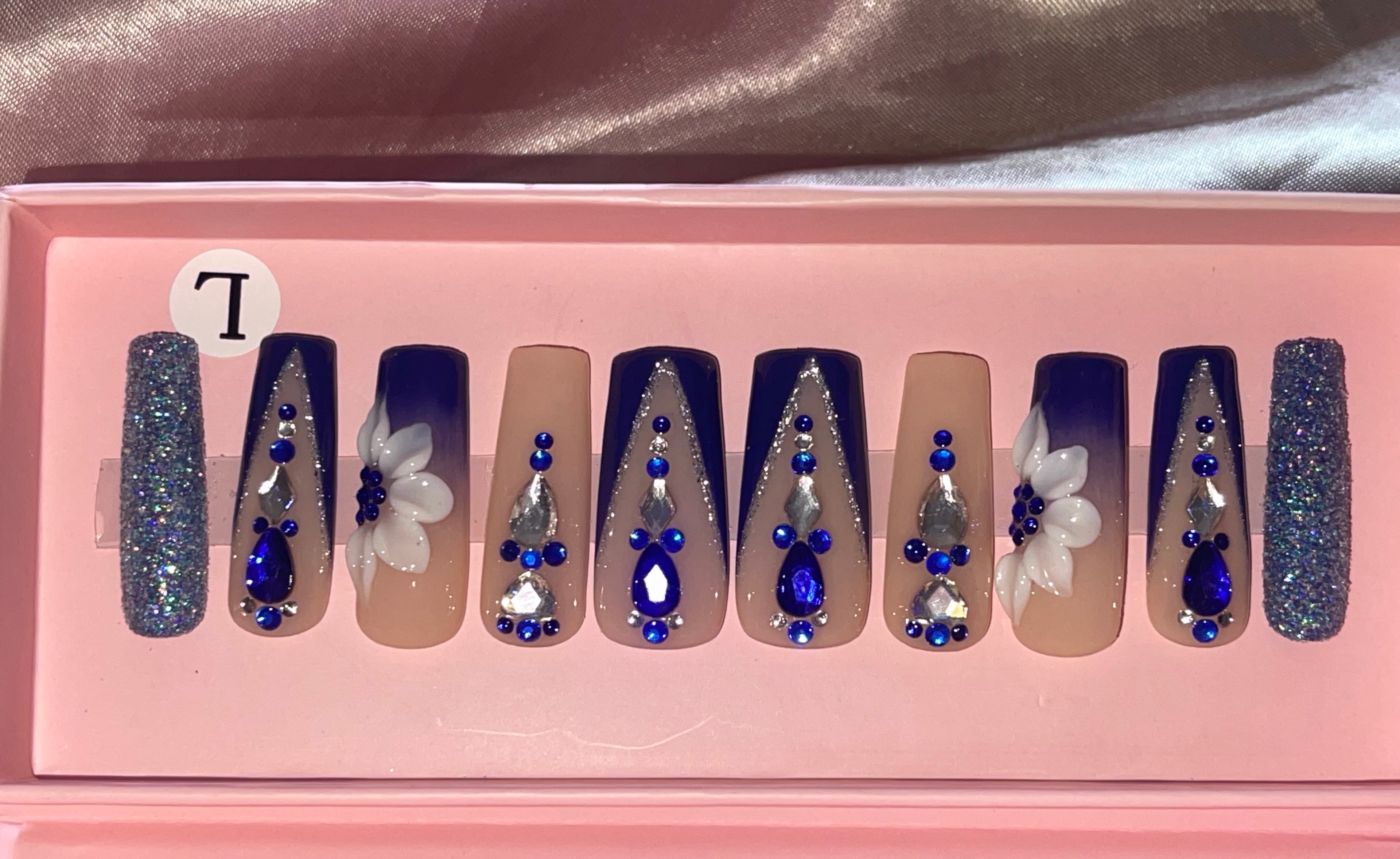 Blue Floral Press-on Nails