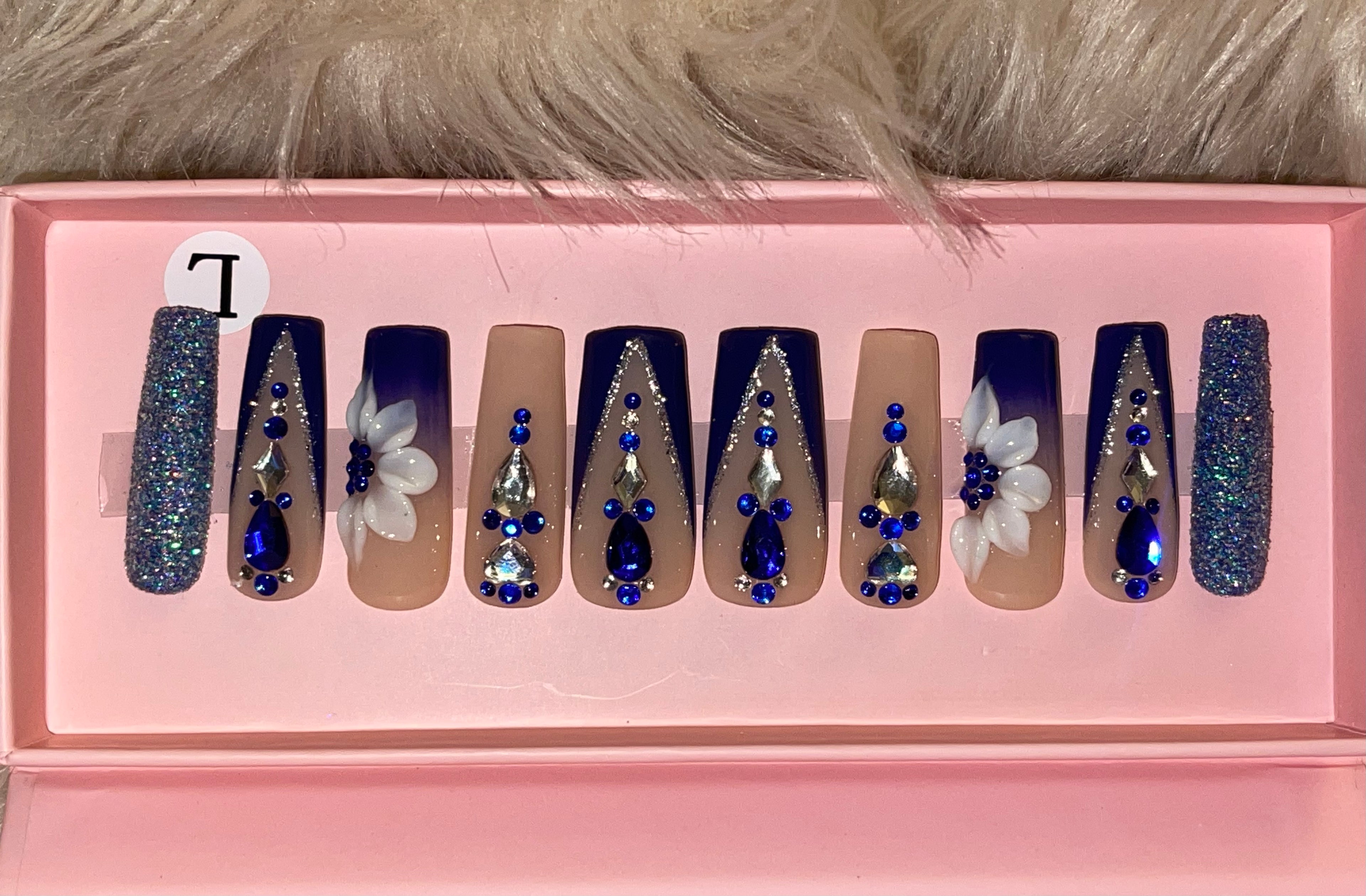 Blue Floral Press-on Nails