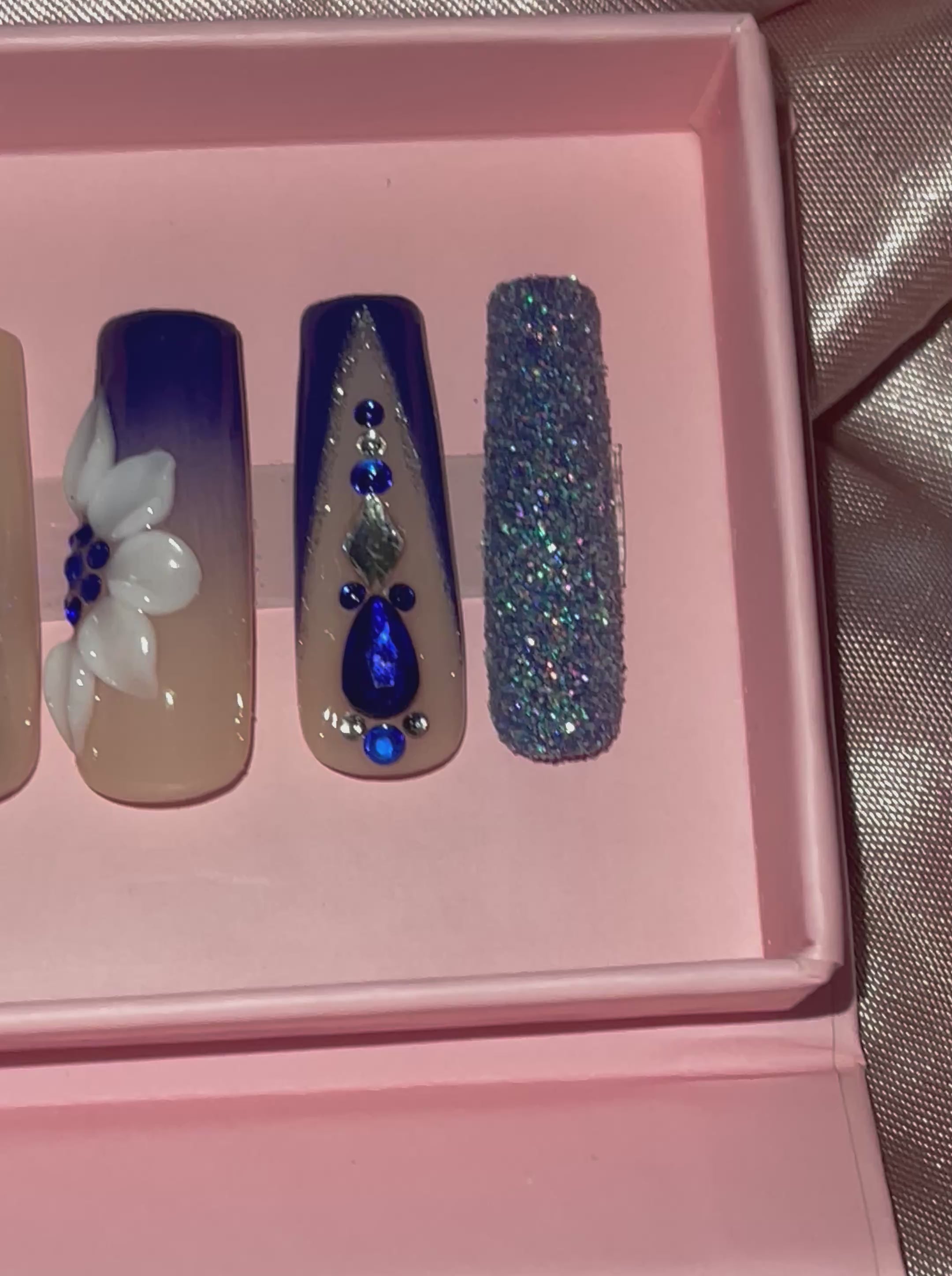 Blue Floral Press-on Nails